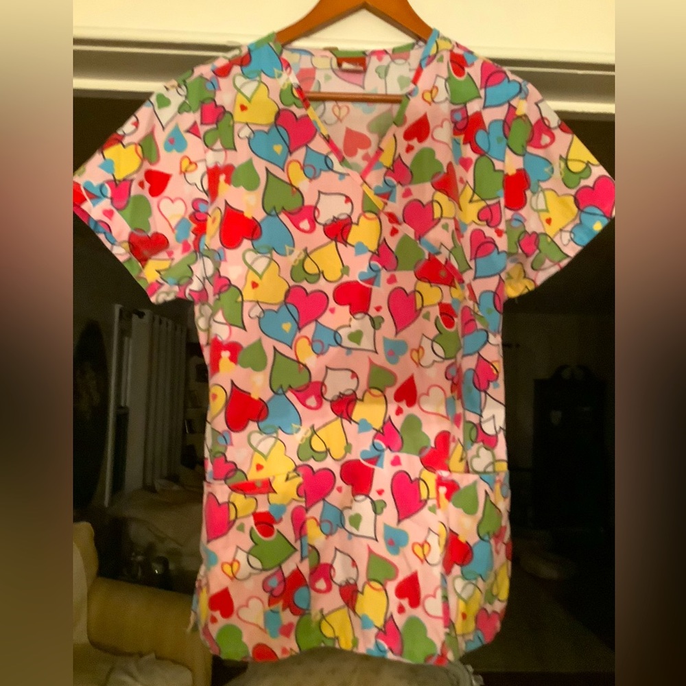 Denice scrub top size small